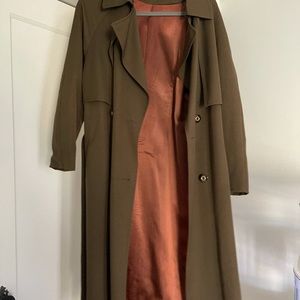 Dark green/khaki trench coat